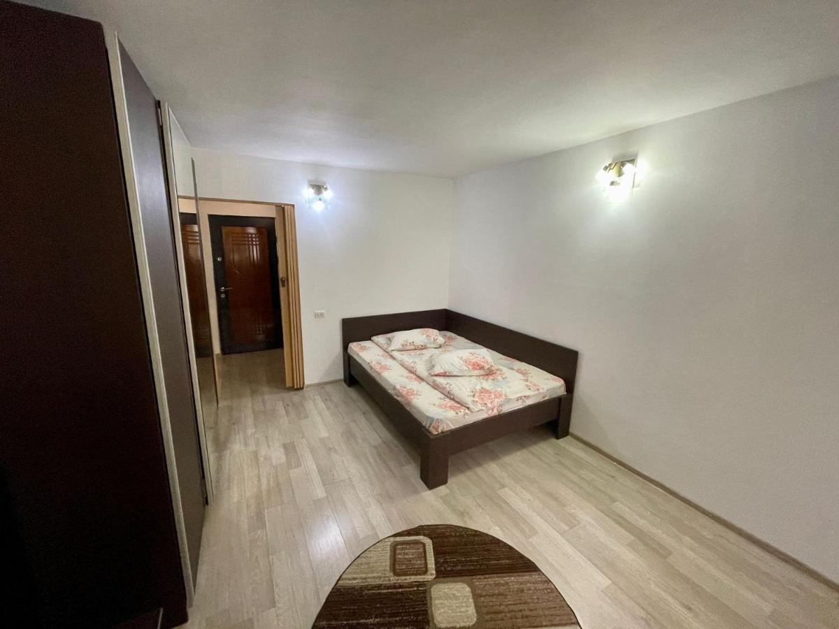 Garsoniera Moderna Parcare Internet Apartment ปีเตช ภายนอก รูปภาพ